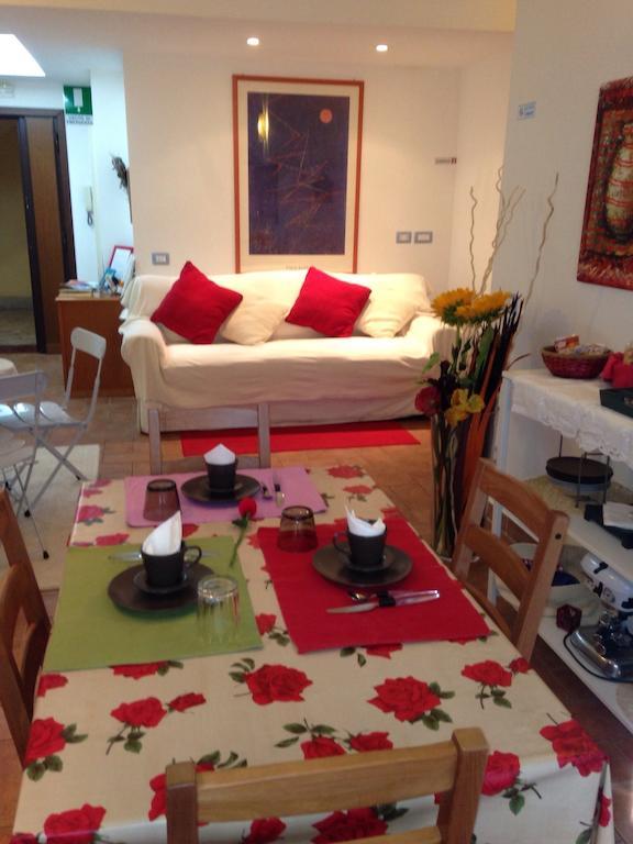 Casa Degli Ubaldi Bed & Breakfast Рим Екстериор снимка